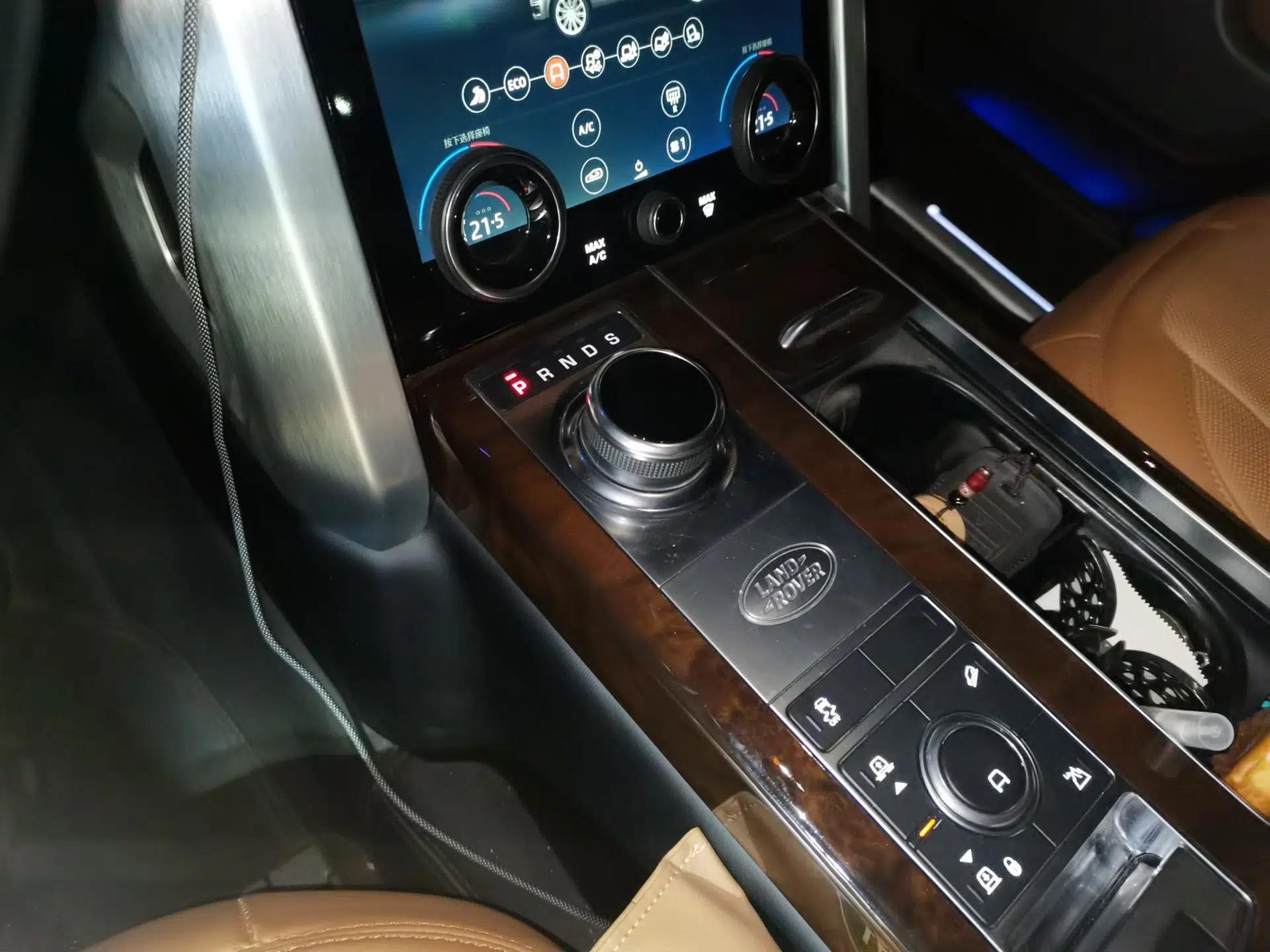 Land Rover Range 2020 3.0 L6 Long-Wheelbase Legacy — миниатюра 14