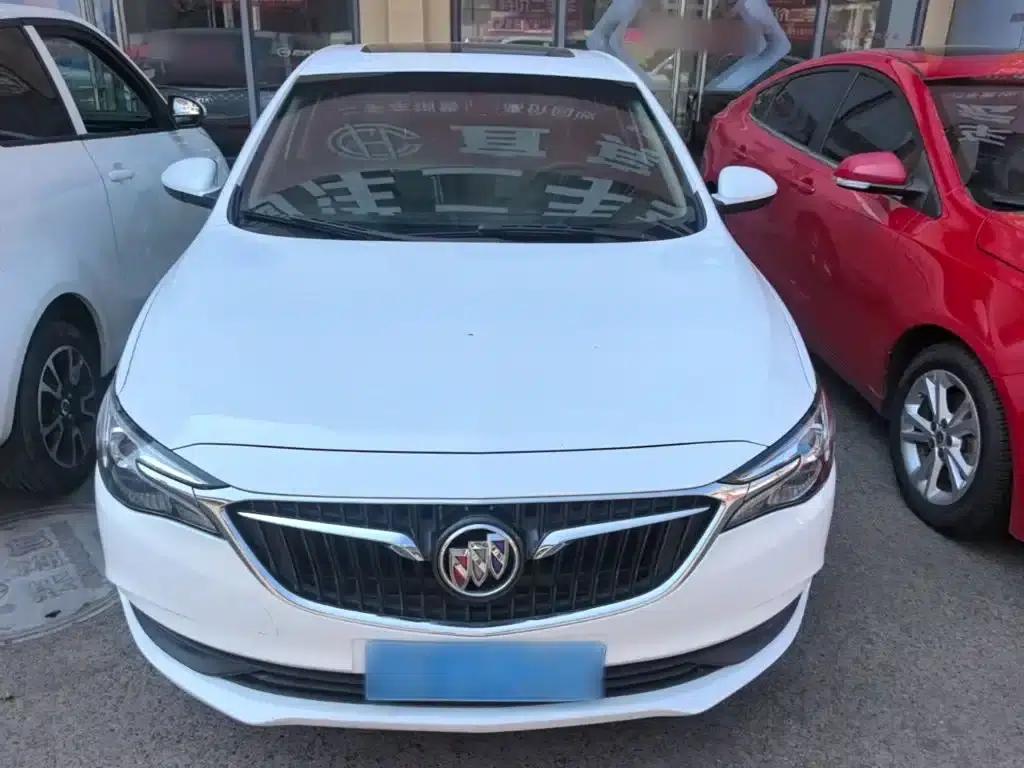 Buick Excelle 2018 15T Manual Elite (National V Emission Standard) — миниатюра 3