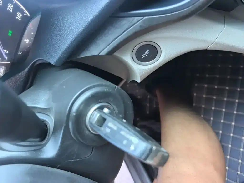 Buick Excelle 2018 15T Manual Elite (National V Emission Standard) — миниатюра 9