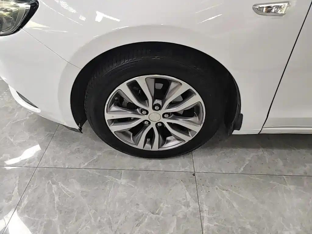 Buick Excelle 2018 18T Automatic Elite — миниатюра 23