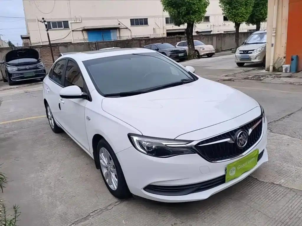 Buick Excelle 2021 Facelift Classic 1.5L Automatic Elite — миниатюра 4