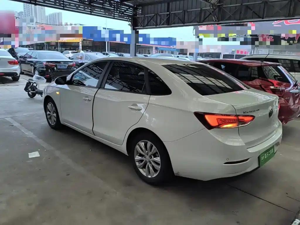 Buick Excelle 2021 Facelift Classic 1.5L Automatic Elite — миниатюра 5