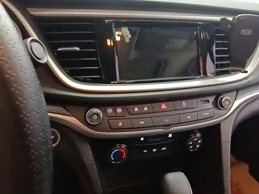 Buick Excelle 2021 Facelift Classic 1.5L Automatic Elite — миниатюра 13