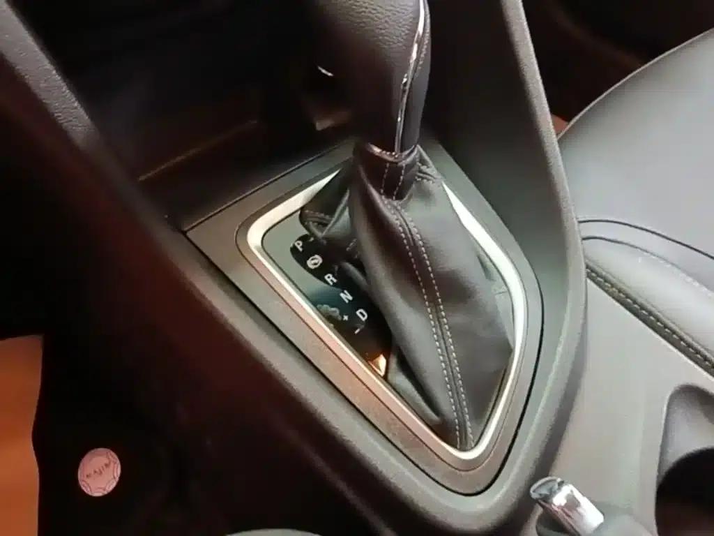 Buick Excelle 2021 Facelift Classic 1.5L Automatic Elite — миниатюра 14