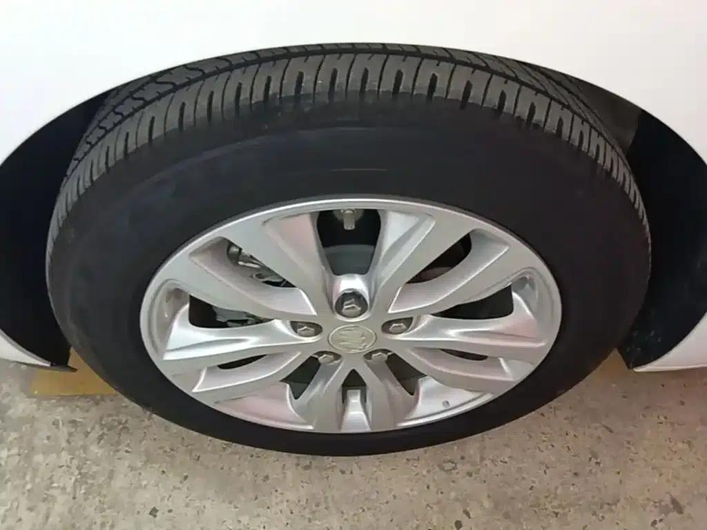 Buick Excelle 2021 Facelift Classic 1.5L Automatic Elite — миниатюра 23