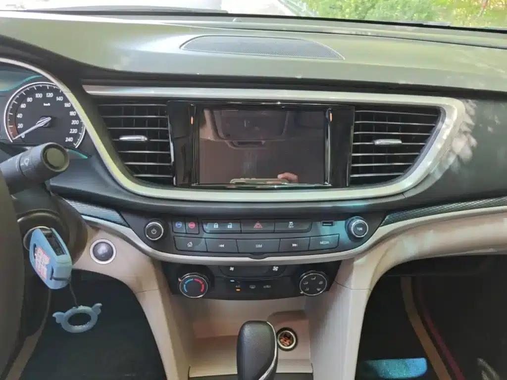 Buick Excelle 2021 Classic 1.5L Automatic Elite — миниатюра 13