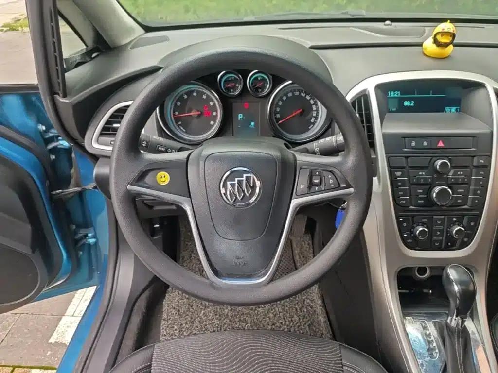 Buick Excelle XT 1.6L Automatic Fashion Edition 2014 — миниатюра 11