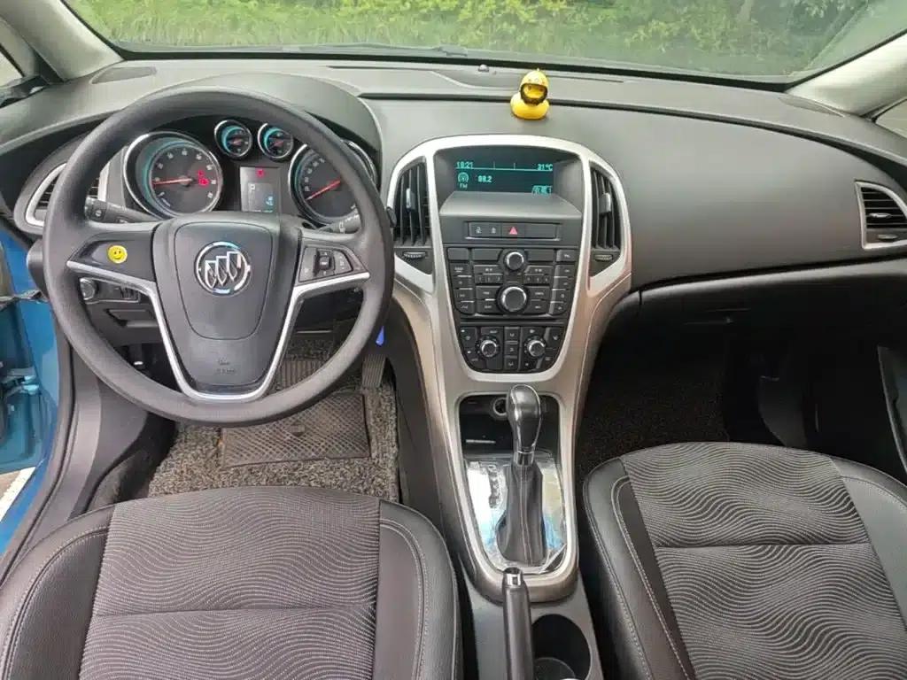 Buick Excelle XT 1.6L Automatic Fashion Edition 2014 — миниатюра 10