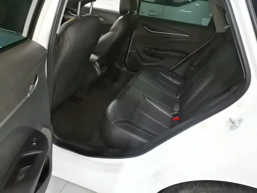 Buick Excelle 2021 Facelift Classic 1.5L Automatic Entry-Level Model — миниатюра 17