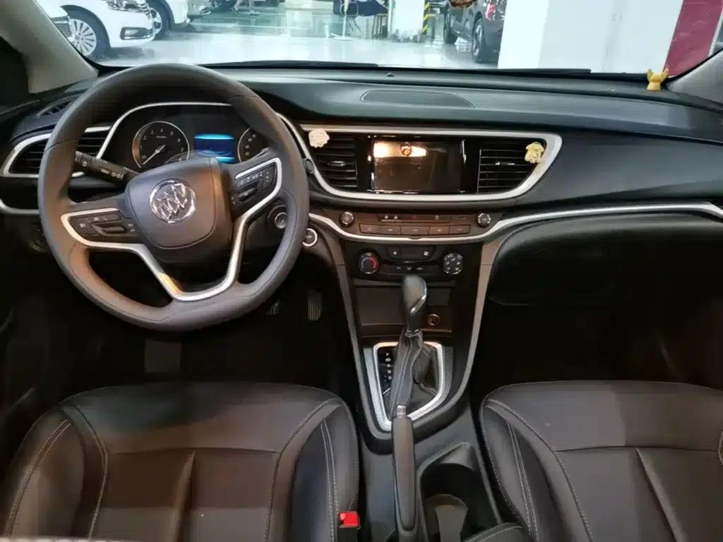 Buick Excelle 2021 Facelift Classic 1.5L Automatic Entry-Level Model — миниатюра 10