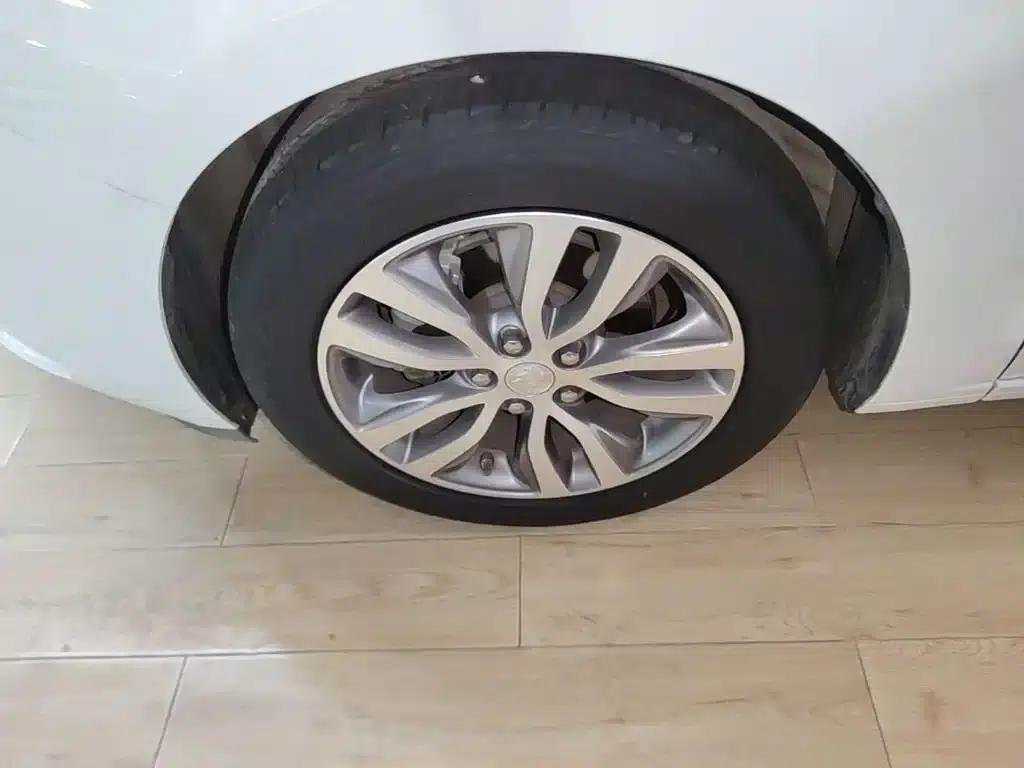 Buick Excelle 2021 Facelift 1.3T Automatic Mild Hybrid Elite — миниатюра 23