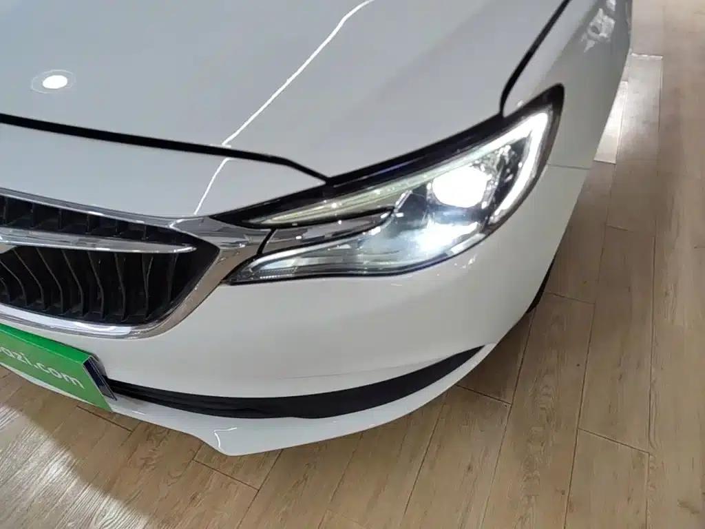 Buick Excelle 2021 Facelift 1.3T Automatic Mild Hybrid Elite — миниатюра 24