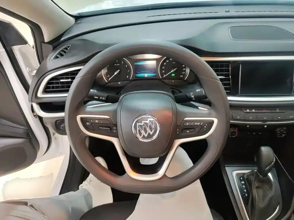 Buick Excelle 2021 Facelift Classic 1.5L Automatic Entry-Level Model — миниатюра 11