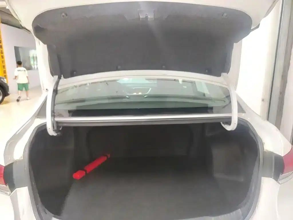 Buick Excelle 2021 Facelift Classic 1.5L Automatic Entry-Level Model — миниатюра 19