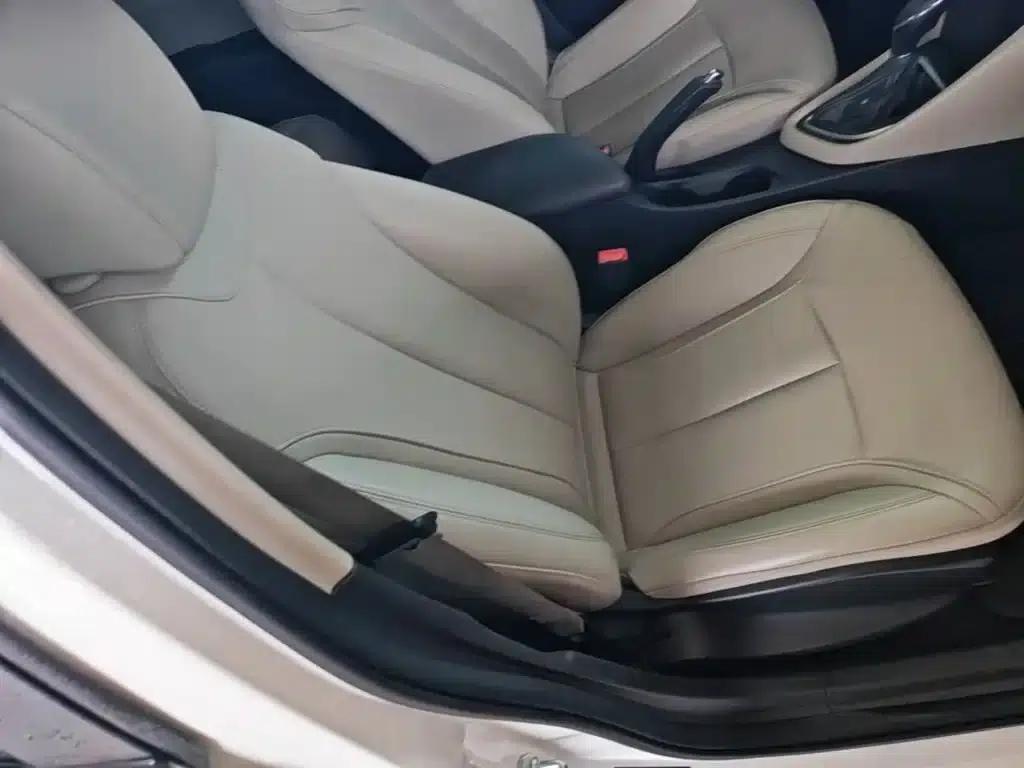 Buick Excelle 2019 15T Dual-Clutch Connected Elite (National V Emission Standard) — миниатюра 25