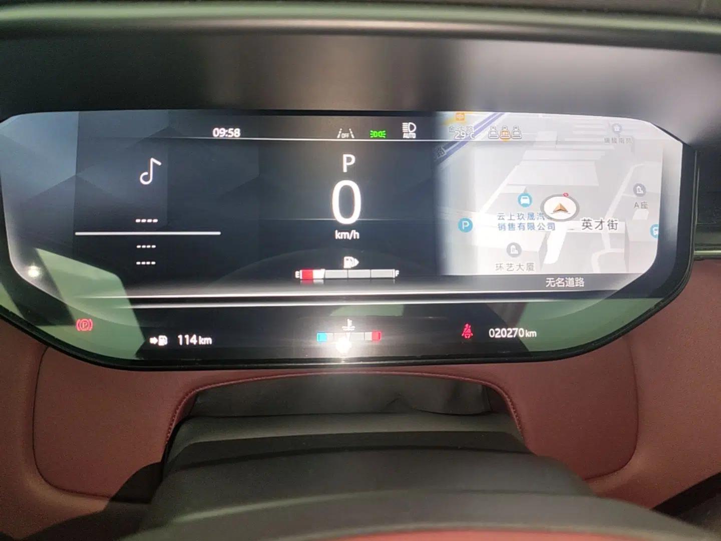 Land Rover Range Sport 2025 400 PS Dynamic SE — миниатюра 19