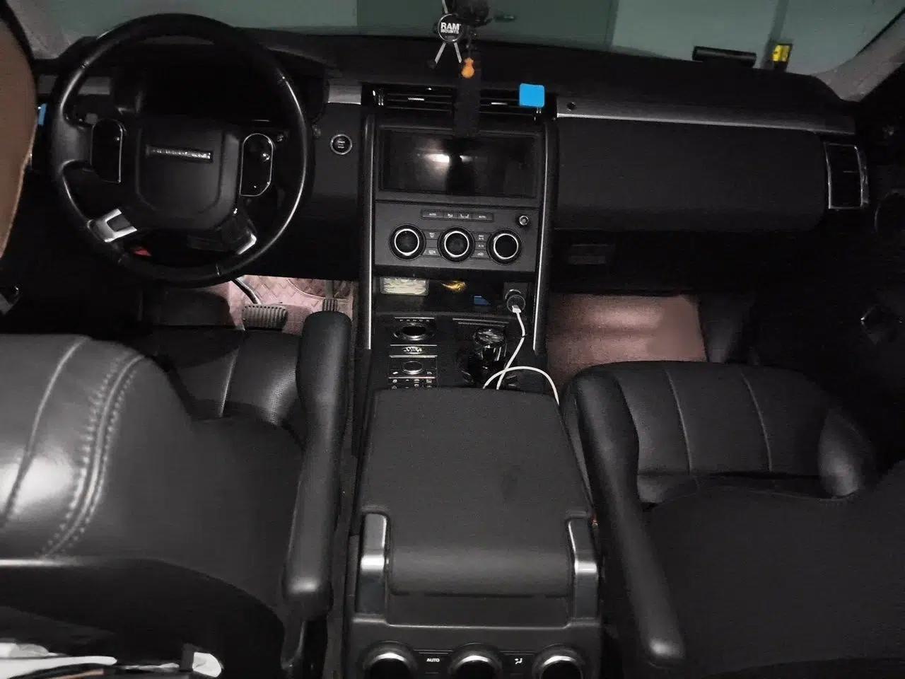 Land Rover Discovery 2020 3.0 SC V6 30th Anniversary Special Edition — миниатюра 18
