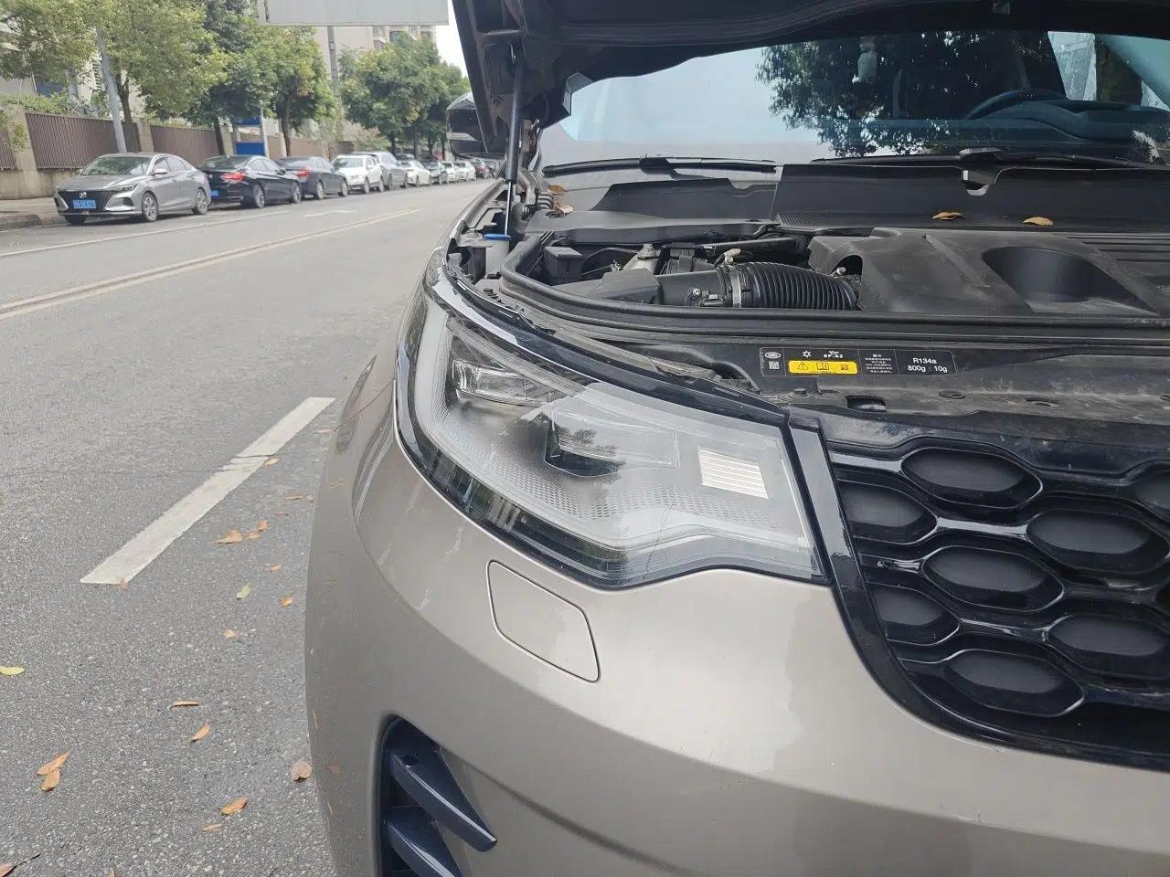 Land Rover Discovery 2021 360 PS R-Dynamic HSE — миниатюра 7