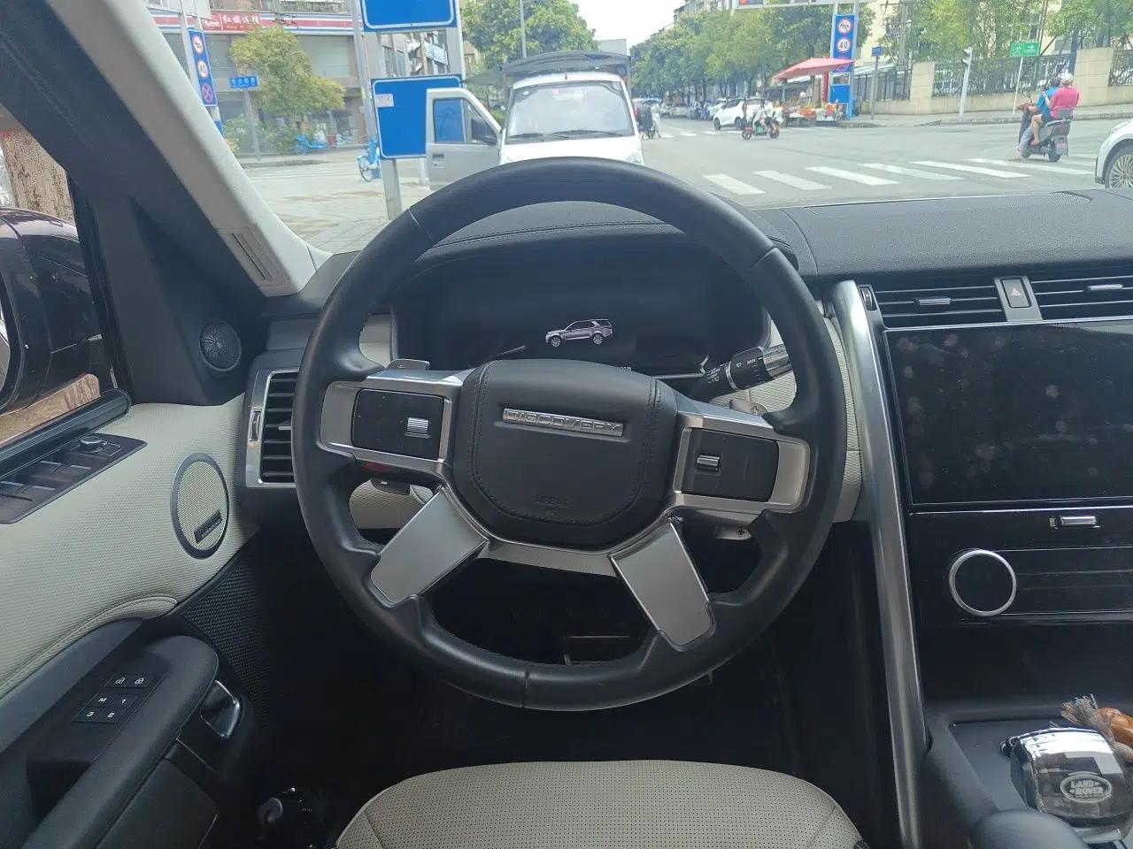 Land Rover Discovery 2021 360 PS R-Dynamic HSE — миниатюра 10