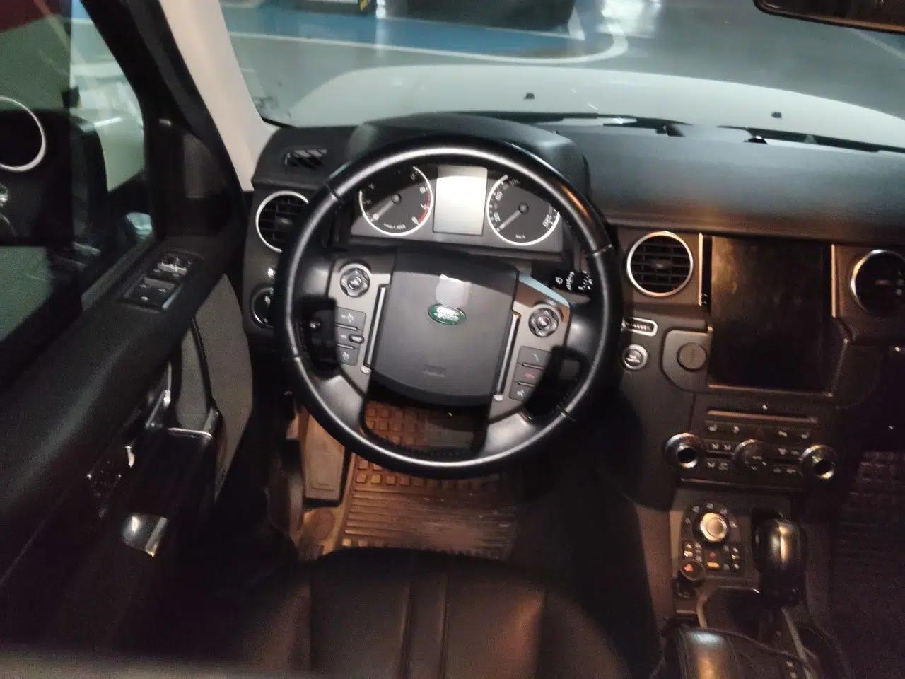 Land Rover Discovery 2011 4.0 V6 HSE — миниатюра 10