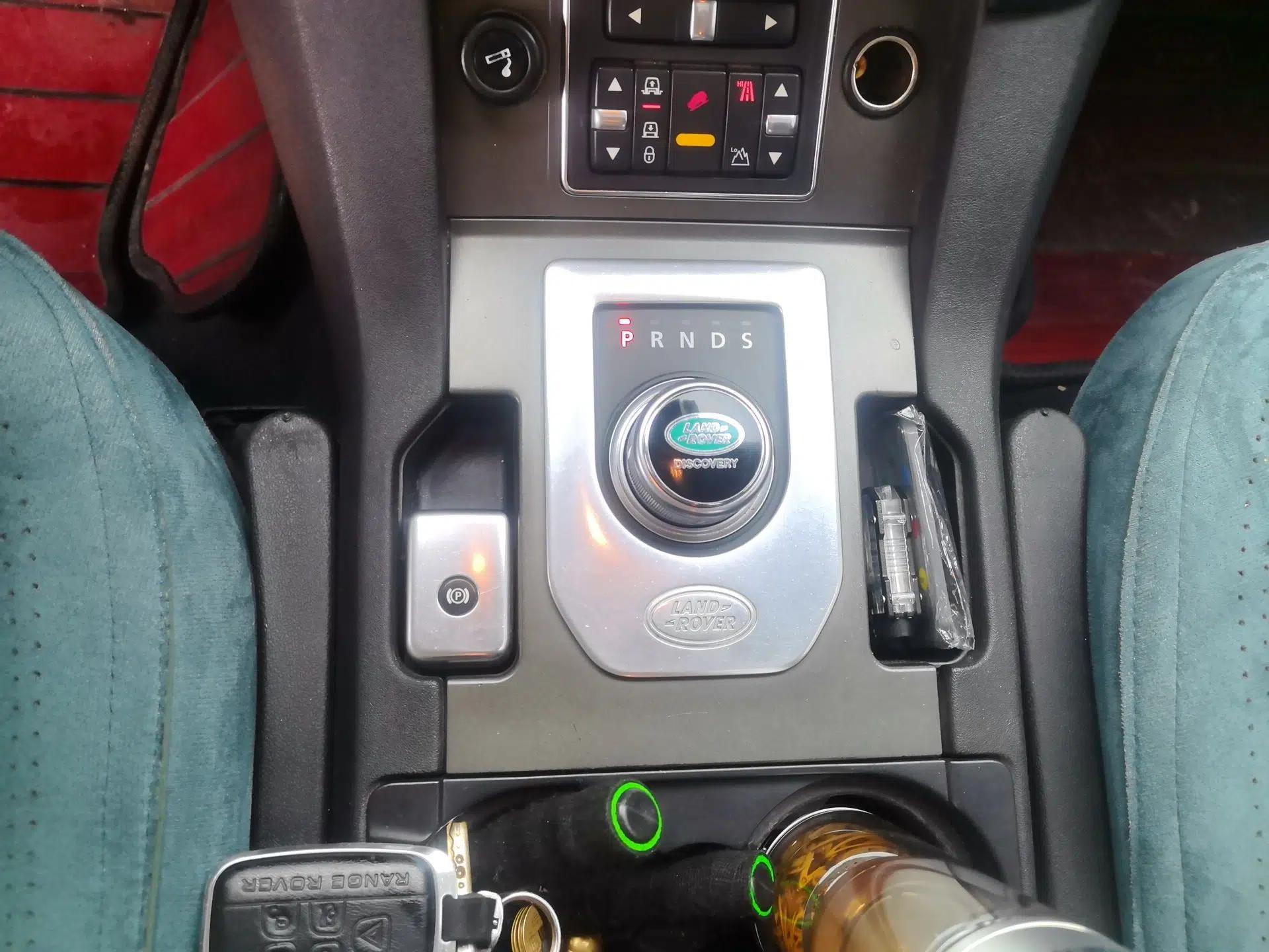 Land Rover Discovery 2012 3.0 SDV6 HSE Diesel Version — миниатюра 14