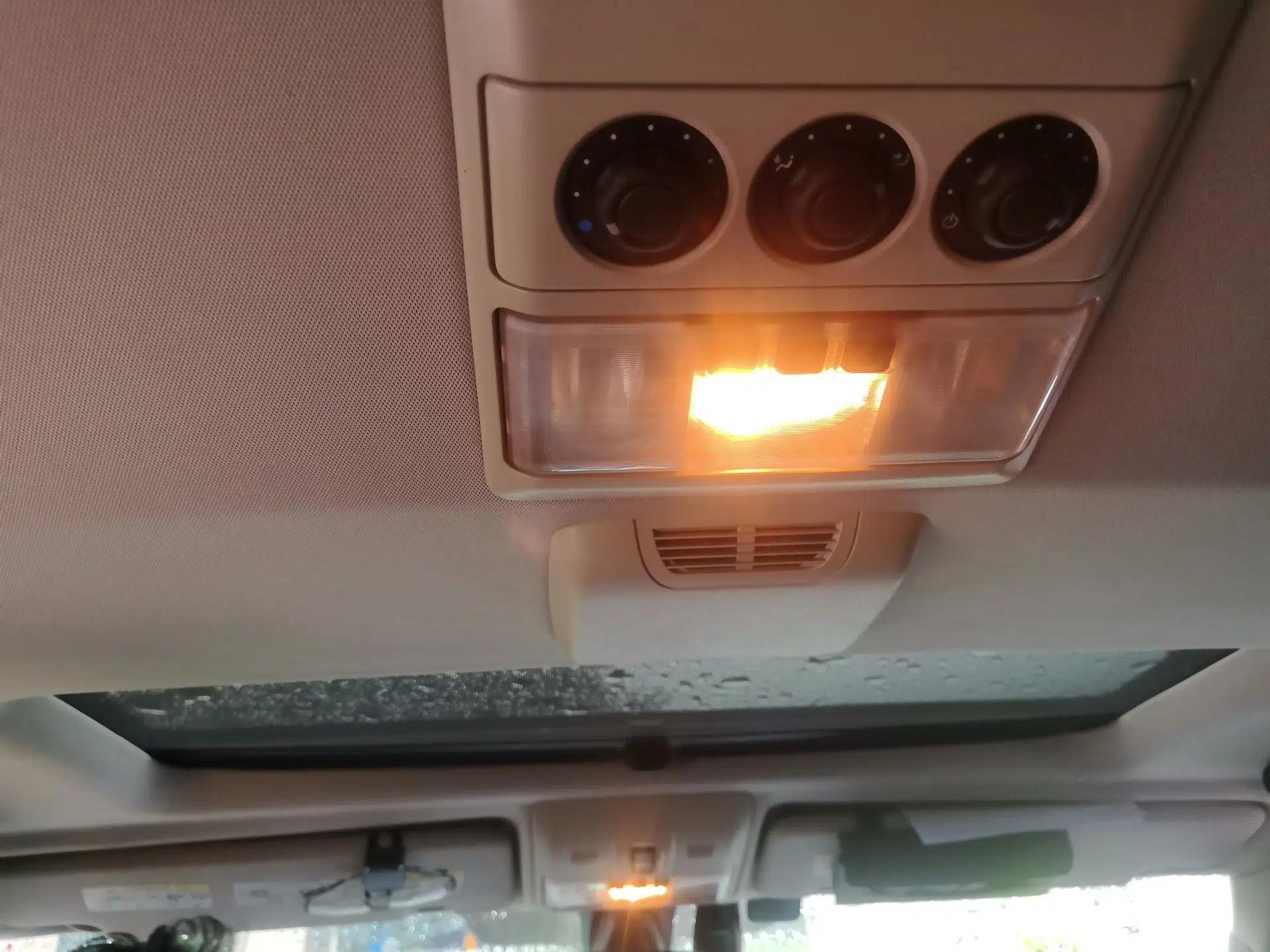 Land Rover Discovery 2012 3.0 SDV6 HSE Diesel Version — миниатюра 18
