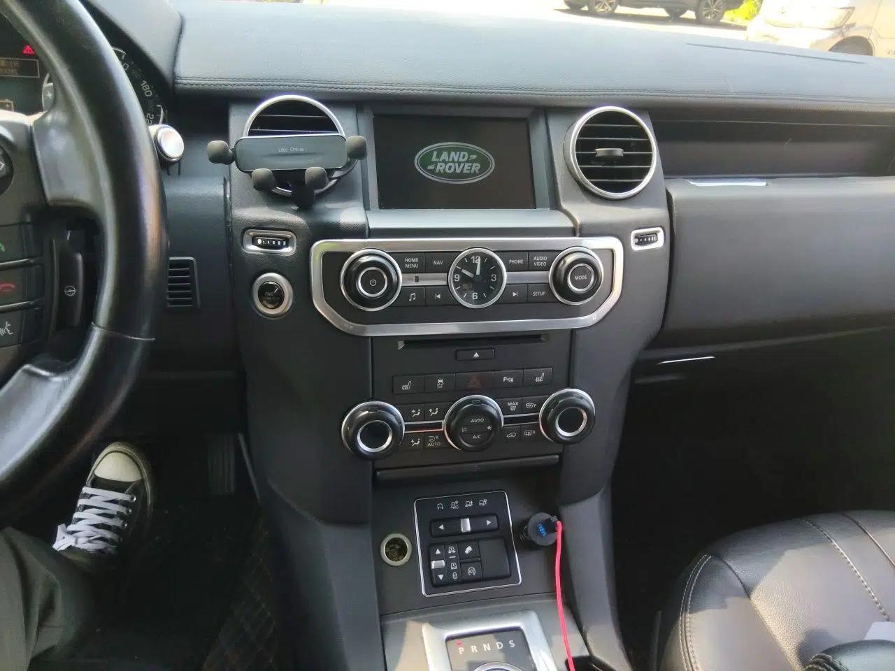 Land Rover Discovery 2015 3.0 SC V6 HSE — миниатюра 13