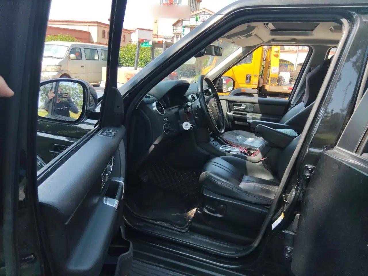 Land Rover Discovery 2015 3.0 SC V6 HSE — миниатюра 16