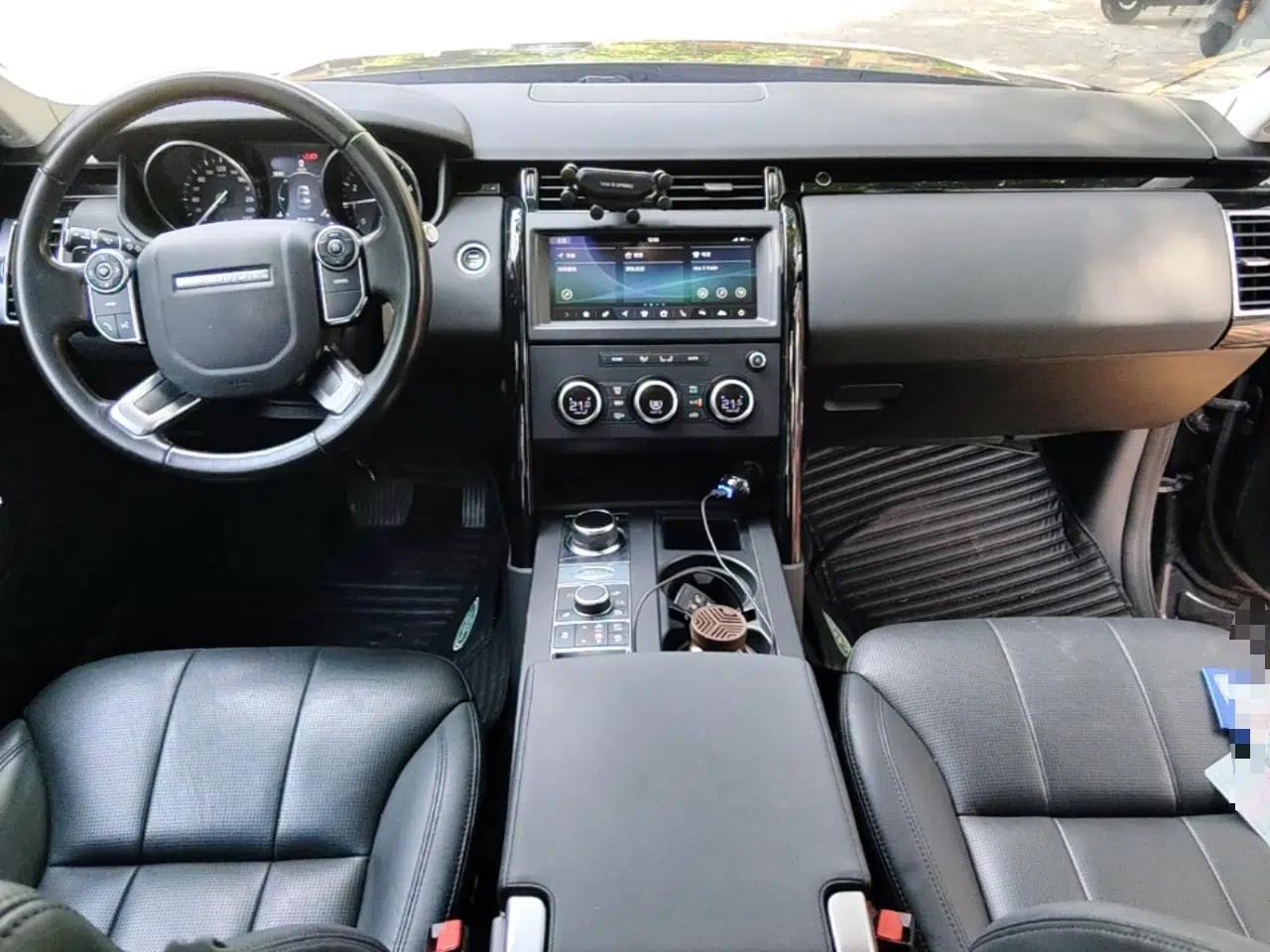 Land Rover Discovery 2018 3.0 SC V6 SE — миниатюра 9