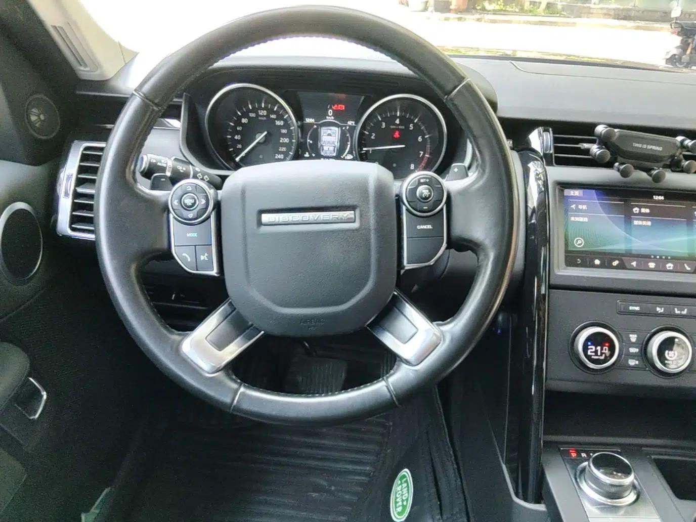 Land Rover Discovery 2018 3.0 SC V6 SE — миниатюра 10