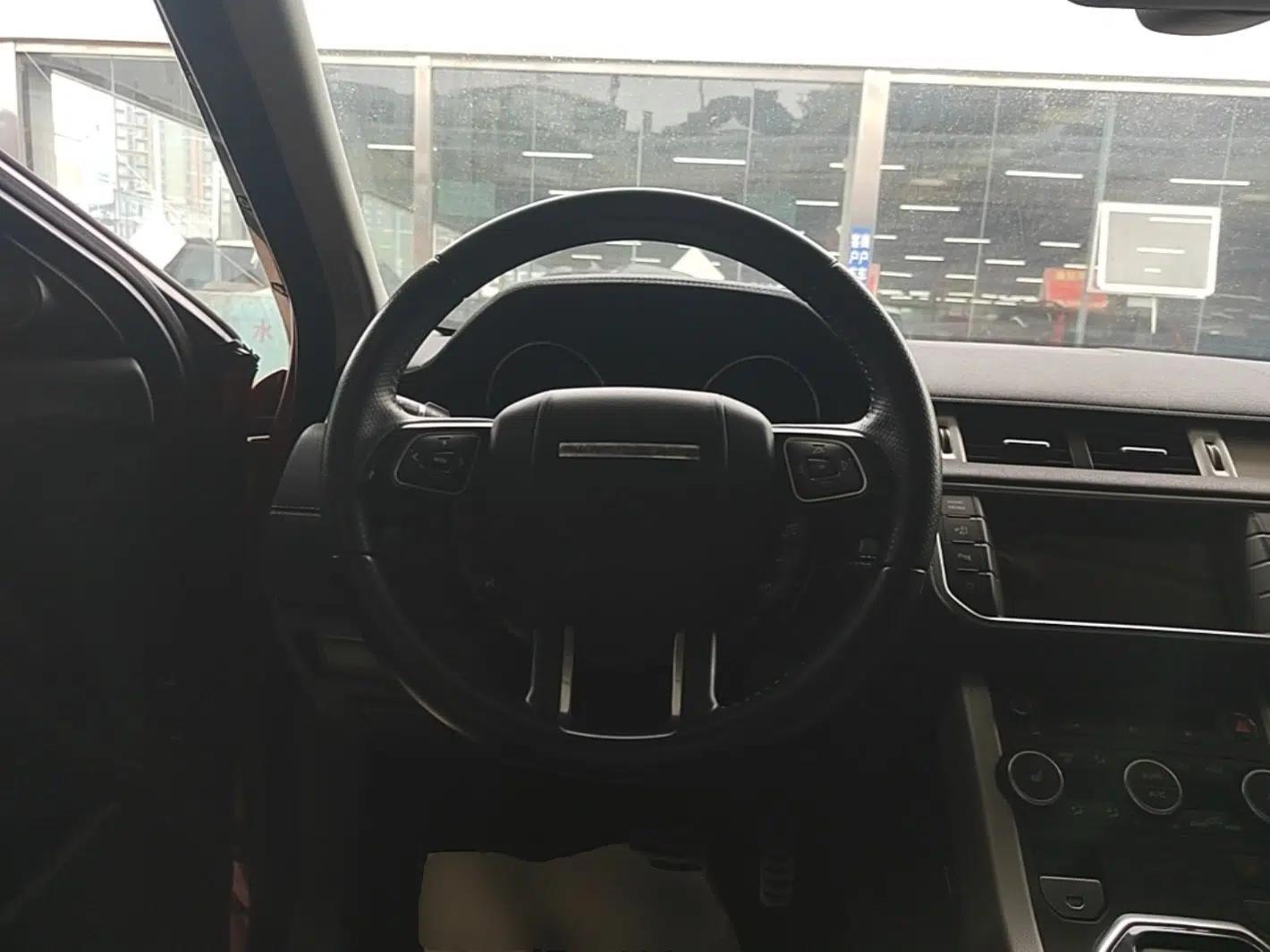Land Rover Range Evoque 2015 2.0T 5-Door Ignite Edition — миниатюра 13
