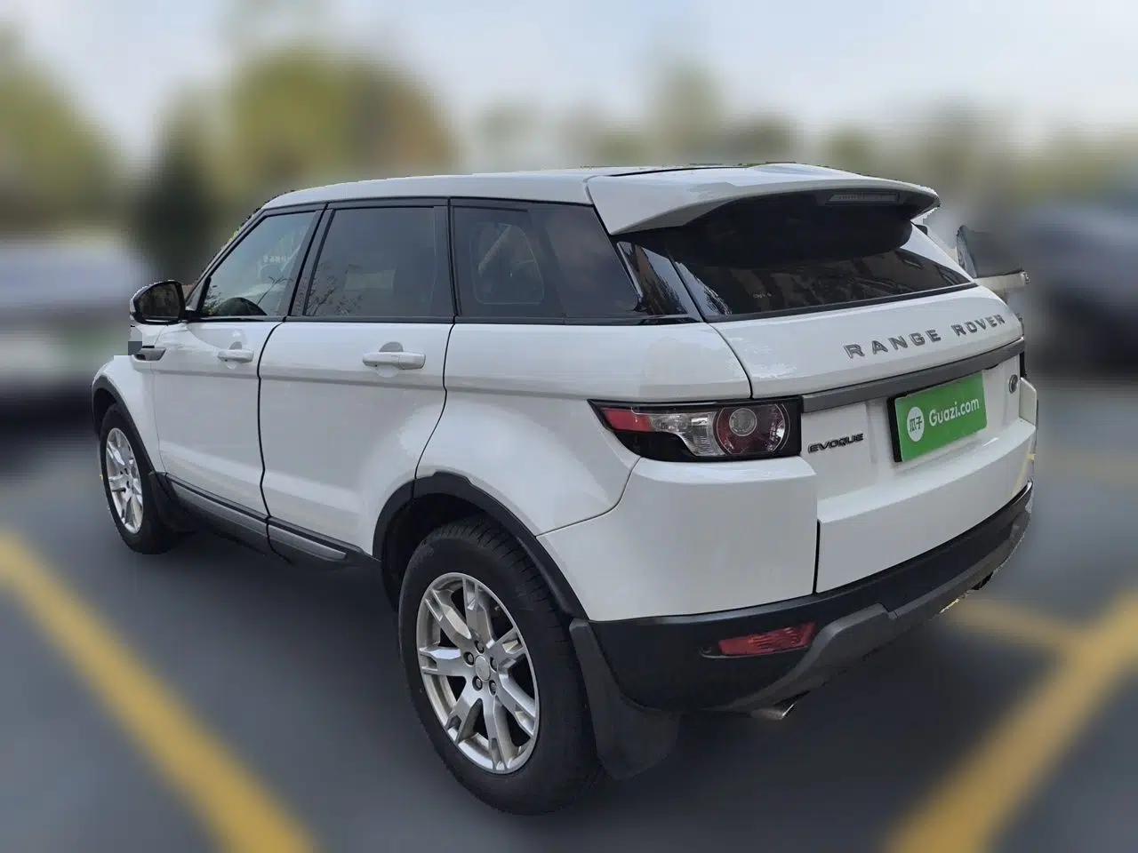 Land Rover Range Evoque 2014 2.0T 5-Door Luxury Edition — миниатюра 4