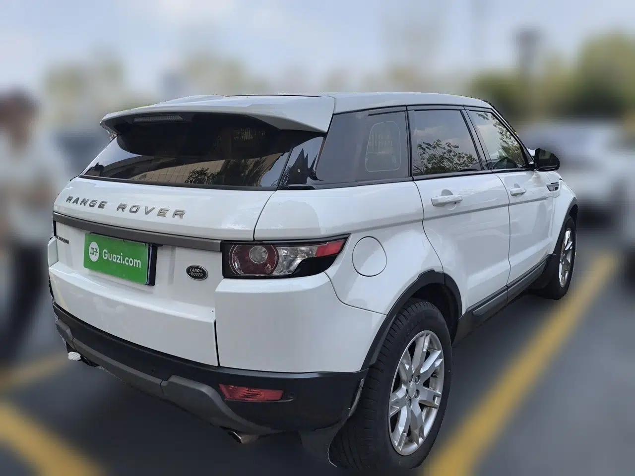 Land Rover Range Evoque 2014 2.0T 5-Door Luxury Edition — миниатюра 6
