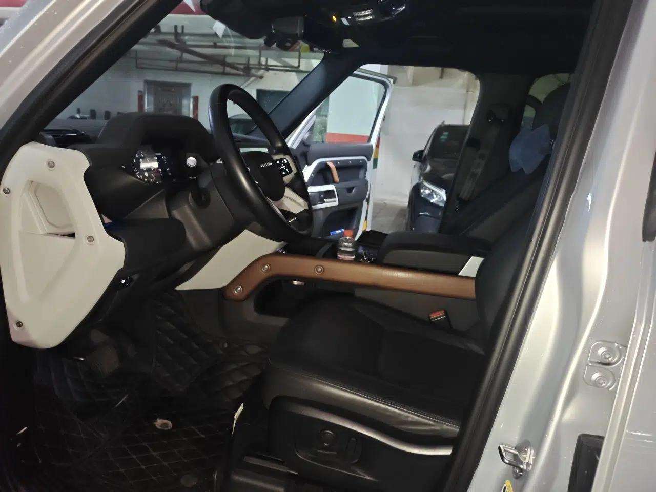Land Rover Defender 2022 110 P400 X-DYNAMIC HSE — миниатюра 14