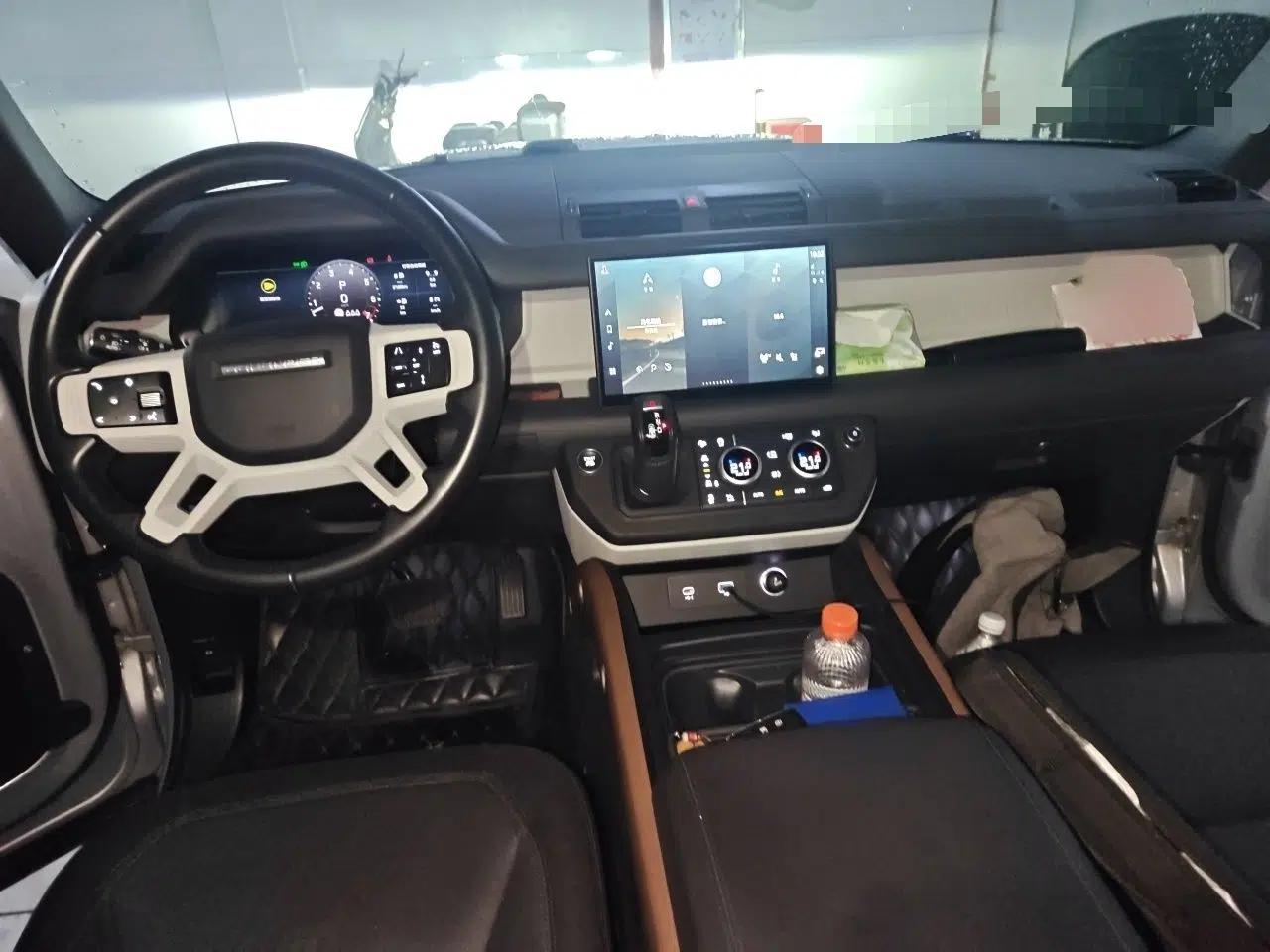 Land Rover Defender 2022 110 P400 X-DYNAMIC HSE — миниатюра 18