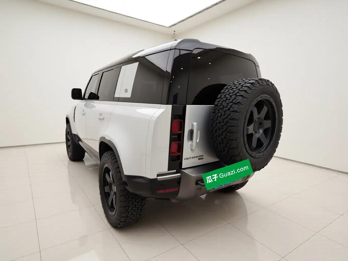 Land Rover Defender 2022 110 P400 X-DYNAMIC HSE — миниатюра 4