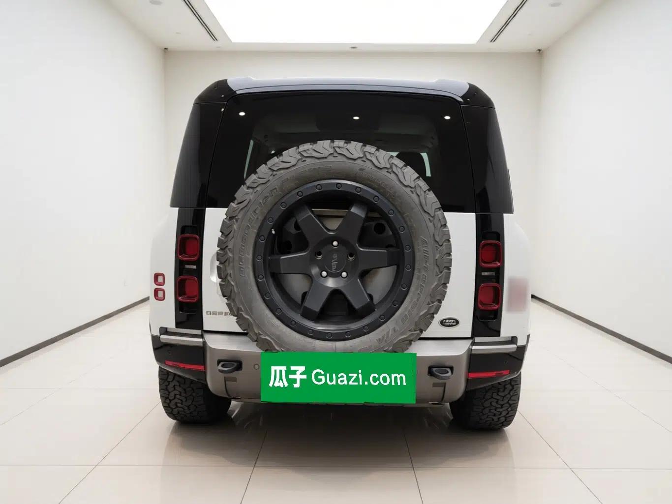 Land Rover Defender 2022 110 P400 X-DYNAMIC HSE — миниатюра 5
