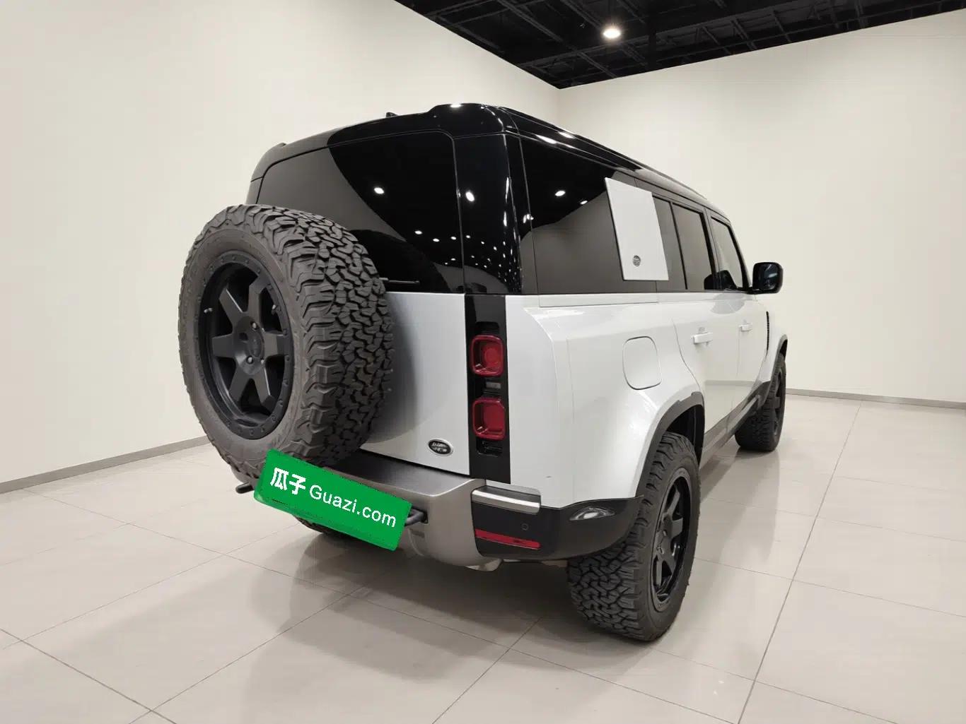 Land Rover Defender 2022 110 P400 X-DYNAMIC HSE — миниатюра 6