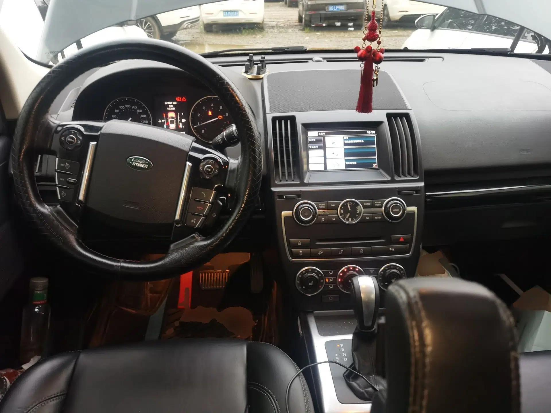 Land Rover Freelander 2 2013 2.0T Si4 HSE Gasoline Version — миниатюра 9