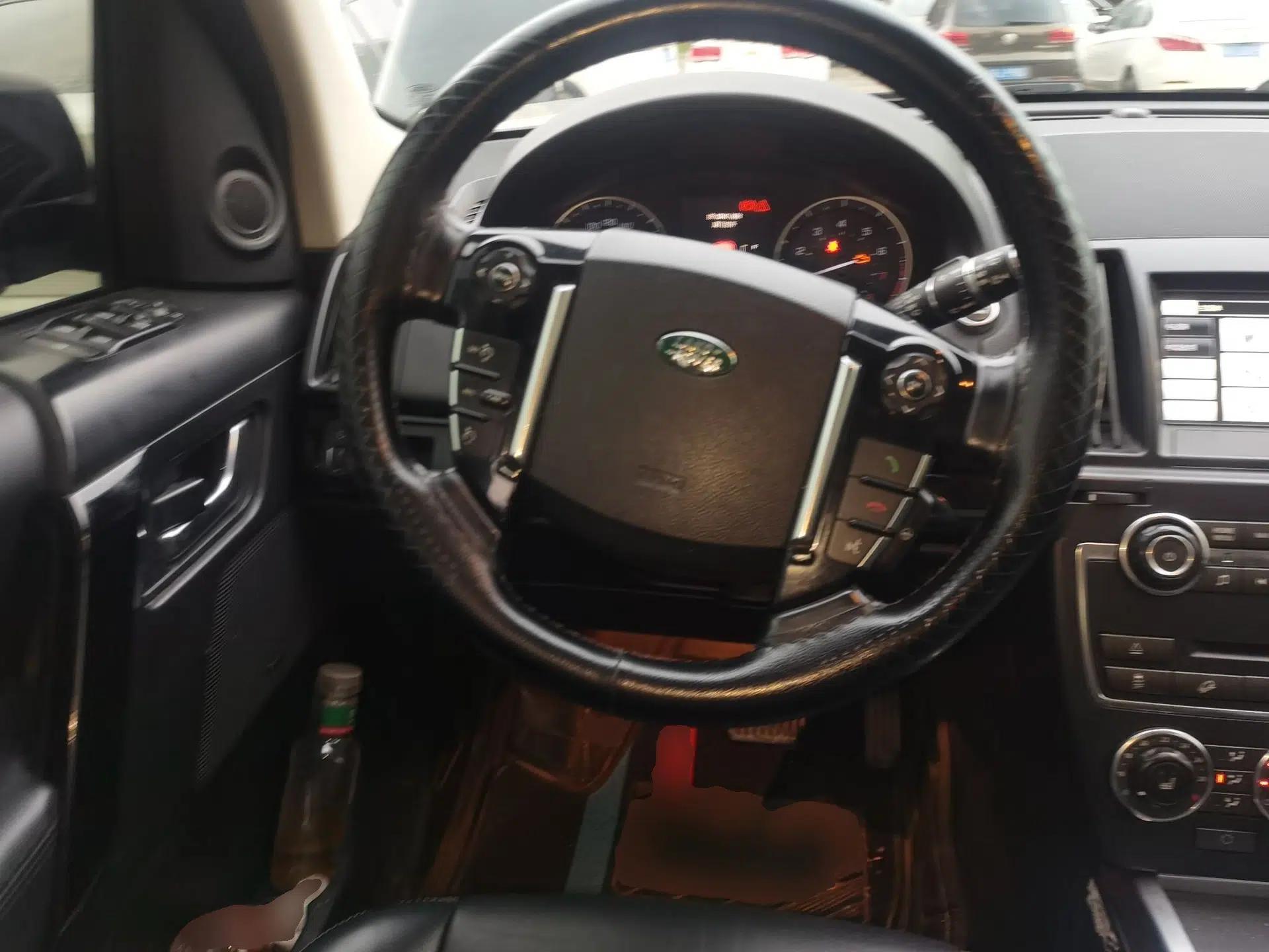 Land Rover Freelander 2 2013 2.0T Si4 HSE Gasoline Version — миниатюра 10