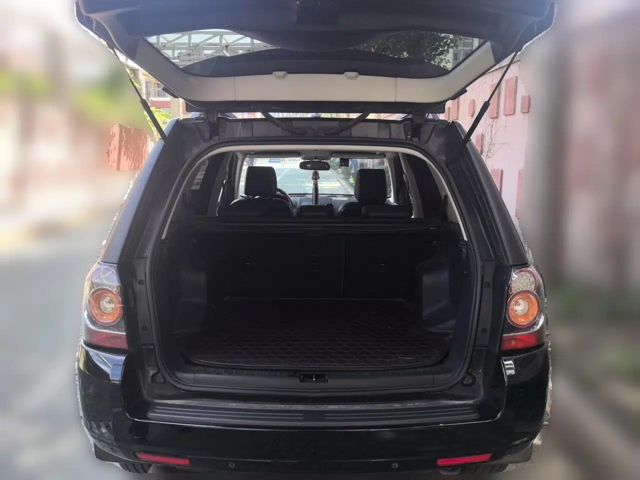 Land Rover Freelander 2 2014 2.2T SD4 SE Diesel Edition — миниатюра 14