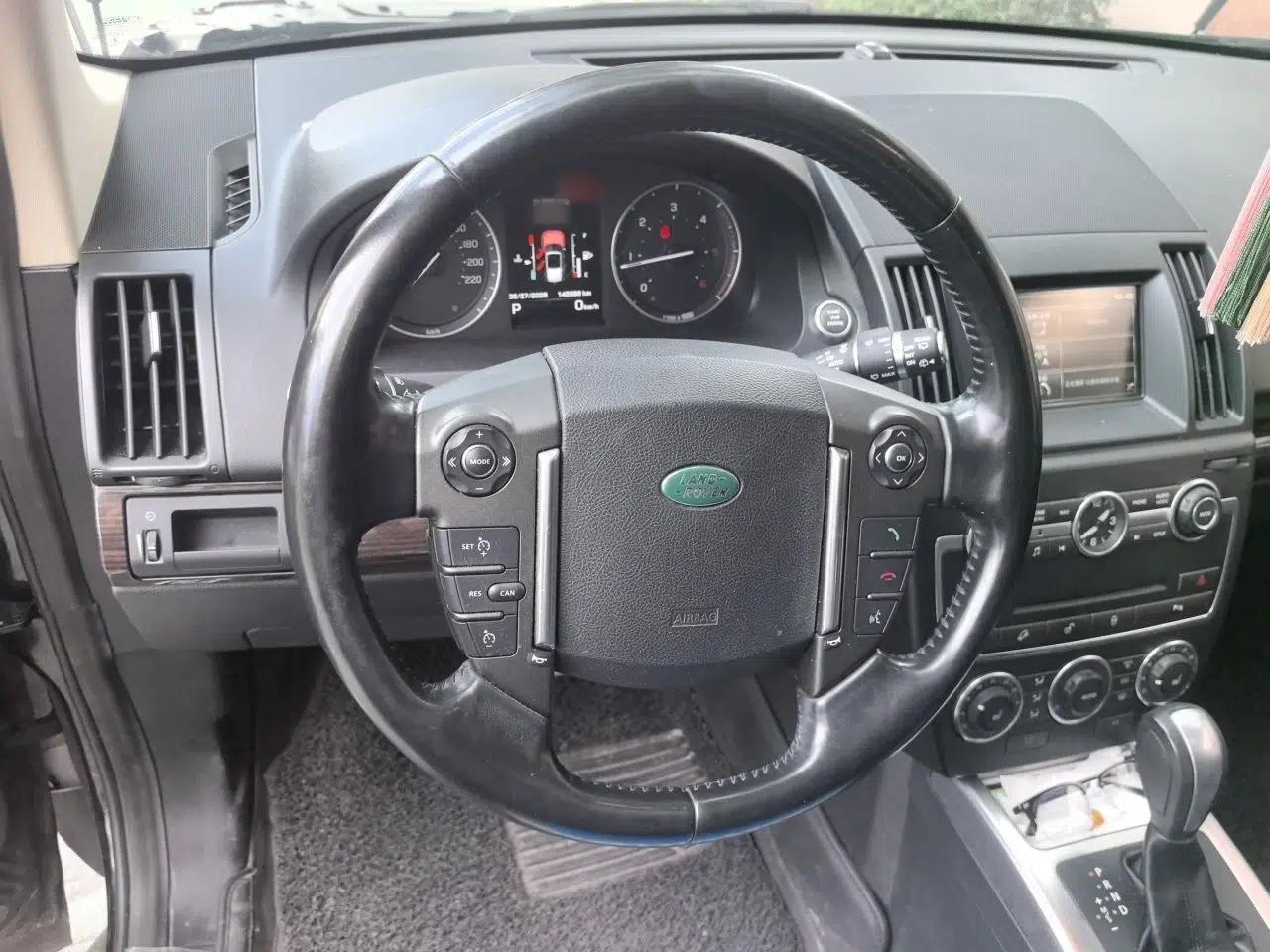 Land Rover Freelander 2 2014 2.2T SD4 SE Diesel Edition — миниатюра 7
