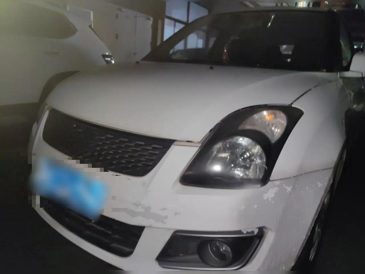 Suzuki Swift 2014 1.5L Automatic Fashion Edition — миниатюра 1