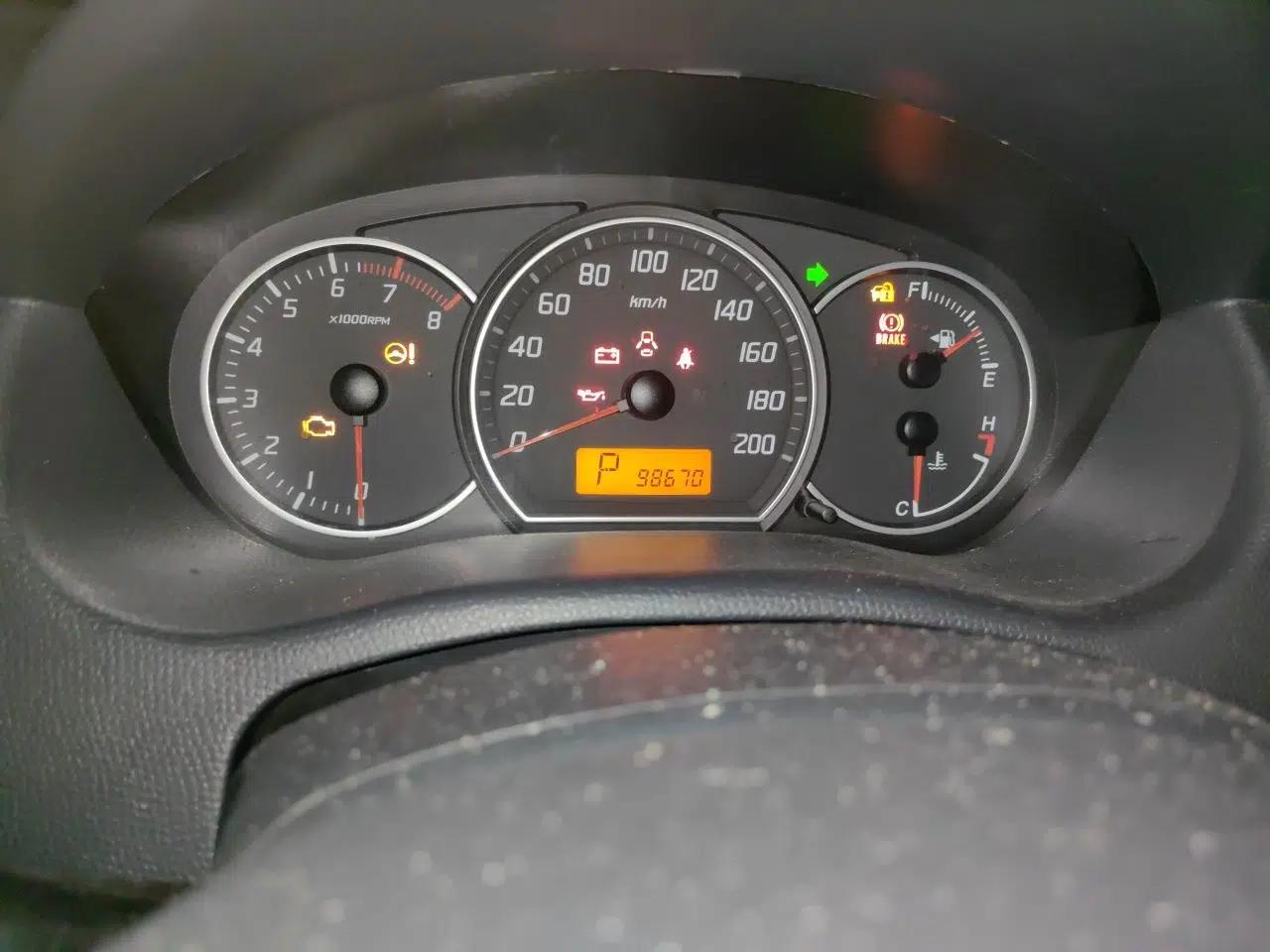 Suzuki Swift 2014 1.5L Automatic Fashion Edition — миниатюра 12