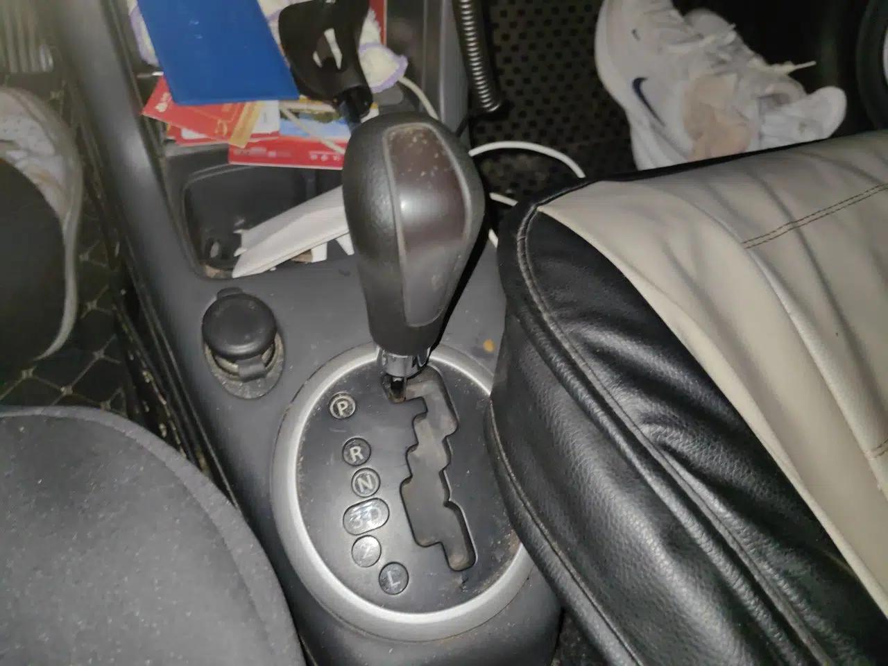 Suzuki Swift 2014 1.5L Automatic Fashion Edition — миниатюра 14