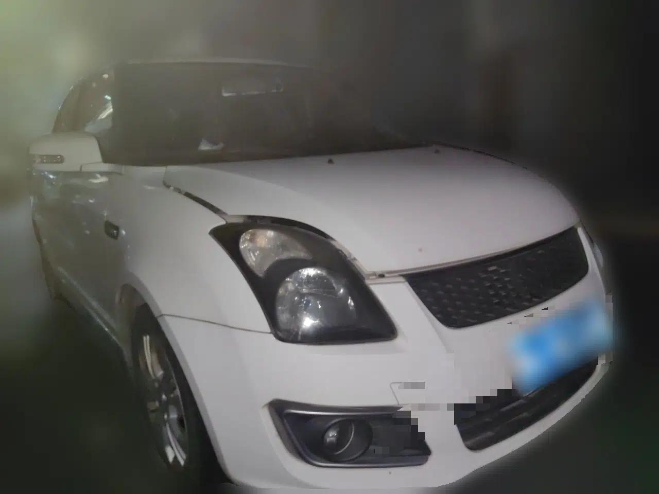 Suzuki Swift 2014 1.5L Automatic Fashion Edition — миниатюра 3