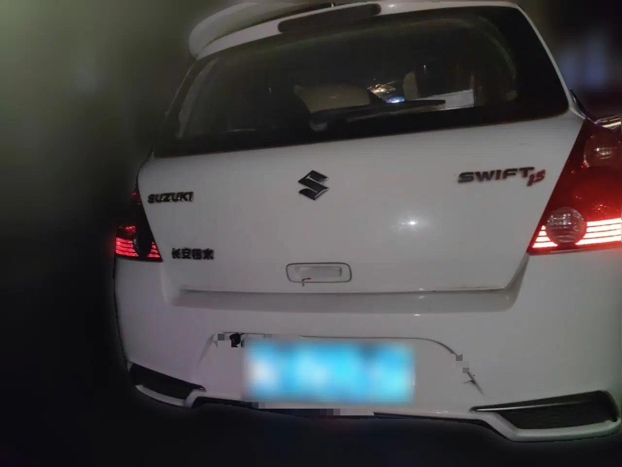 Suzuki Swift 2014 1.5L Automatic Fashion Edition — миниатюра 5