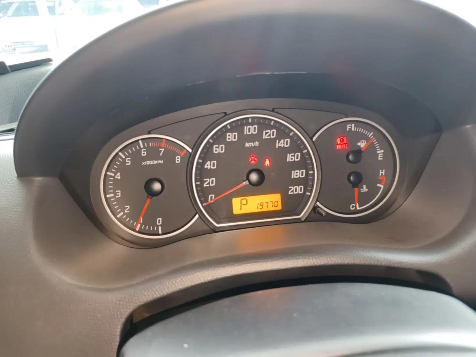 Suzuki Swift 2014 1.5L Automatic Fashion Edition — миниатюра 14