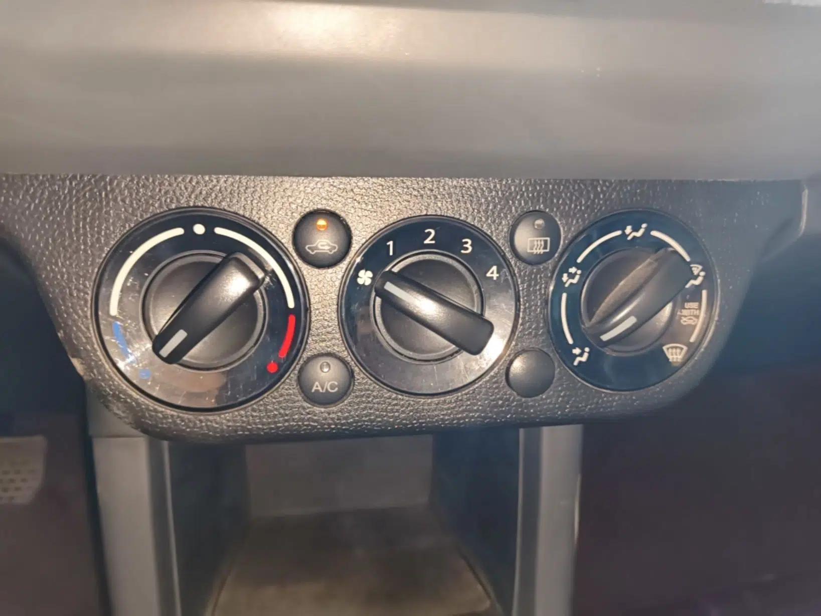 Suzuki Swift 2014 1.5L Automatic Fashion Edition — миниатюра 15