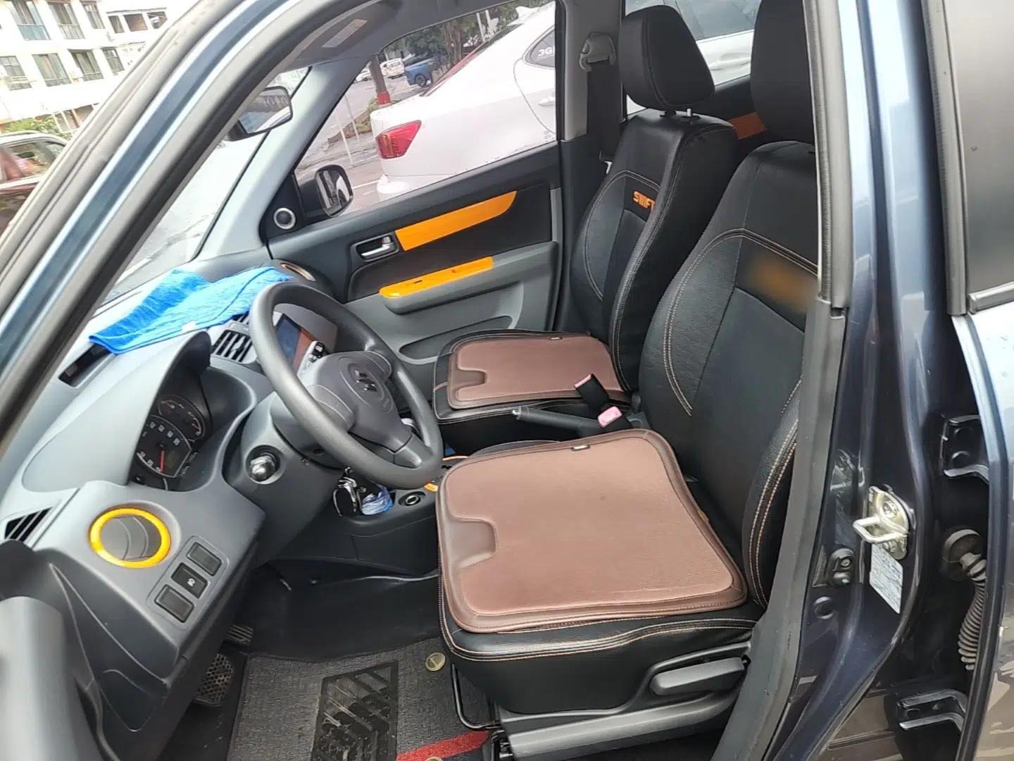Suzuki Swift 2016 1.5L Automatic Fashionable Coolplay Edition — миниатюра 17